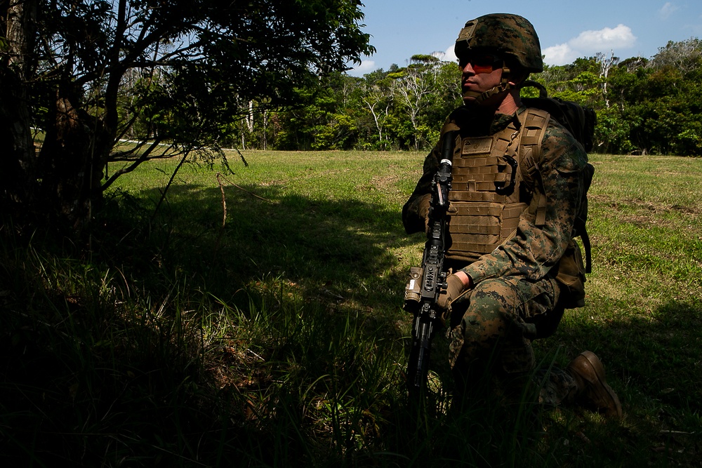 'China Marines' attack, refine platoon tactics during 31st MEU EABO exercise