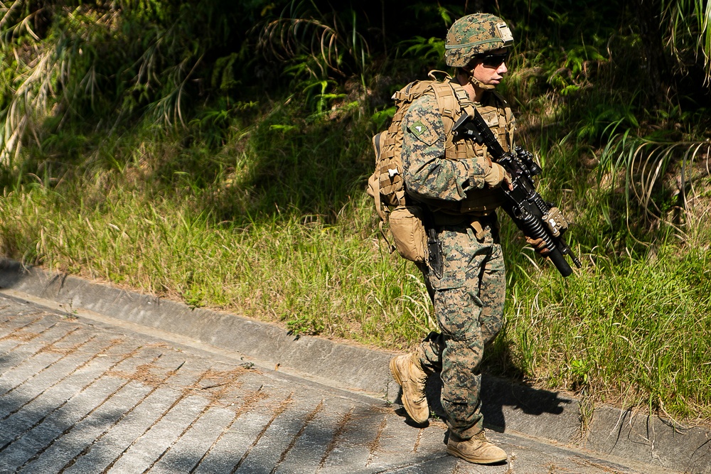 'China Marines' attack, refine platoon tactics during 31st MEU EABO exercise