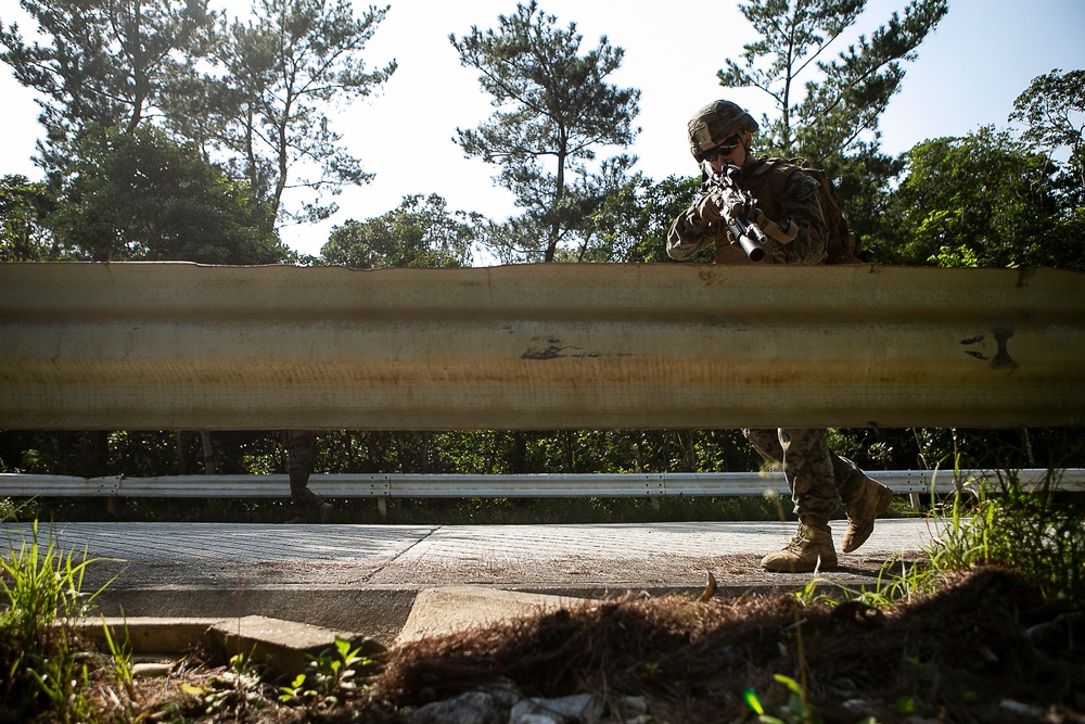 'China Marines' attack, refine platoon tactics during 31st MEU EABO exercise