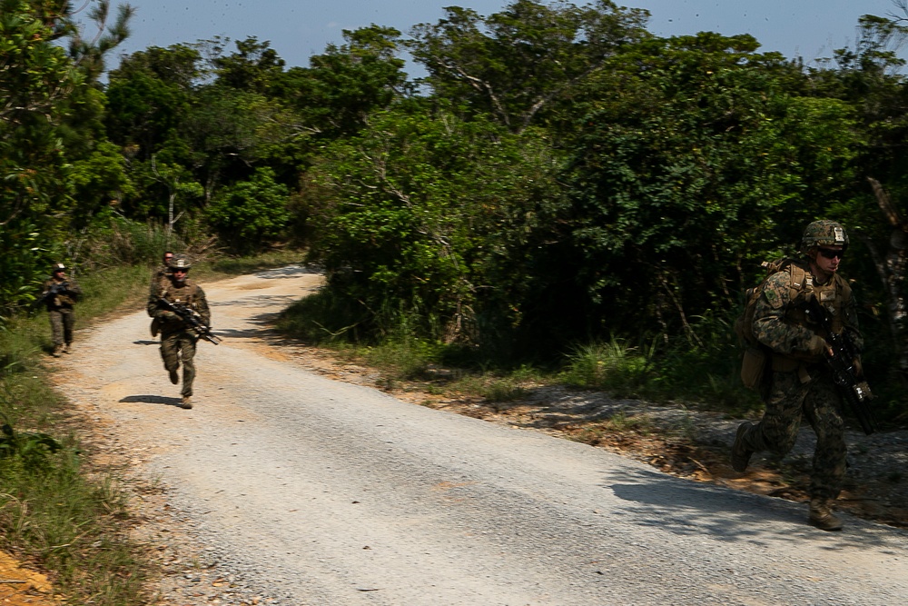 'China Marines' attack, refine platoon tactics during 31st MEU EABO exercise