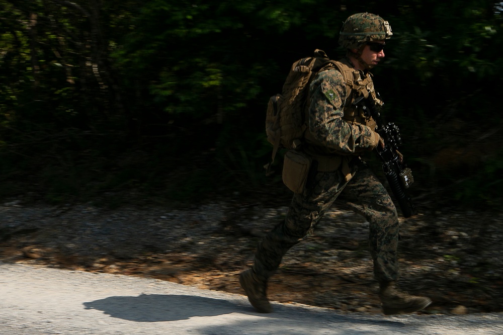 'China Marines' attack, refine platoon tactics during 31st MEU EABO exercise