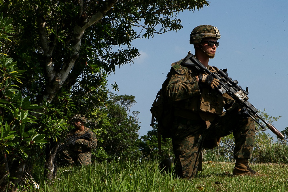 'China Marines' attack, refine platoon tactics during 31st MEU EABO exercise