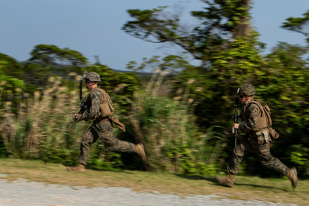 'China Marines' attack, refine platoon tactics during 31st MEU EABO exercise