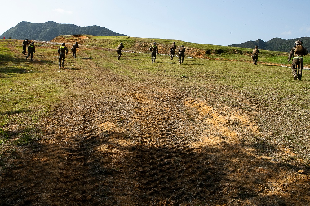 'China Marines' attack, refine platoon tactics during 31st MEU EABO exercise