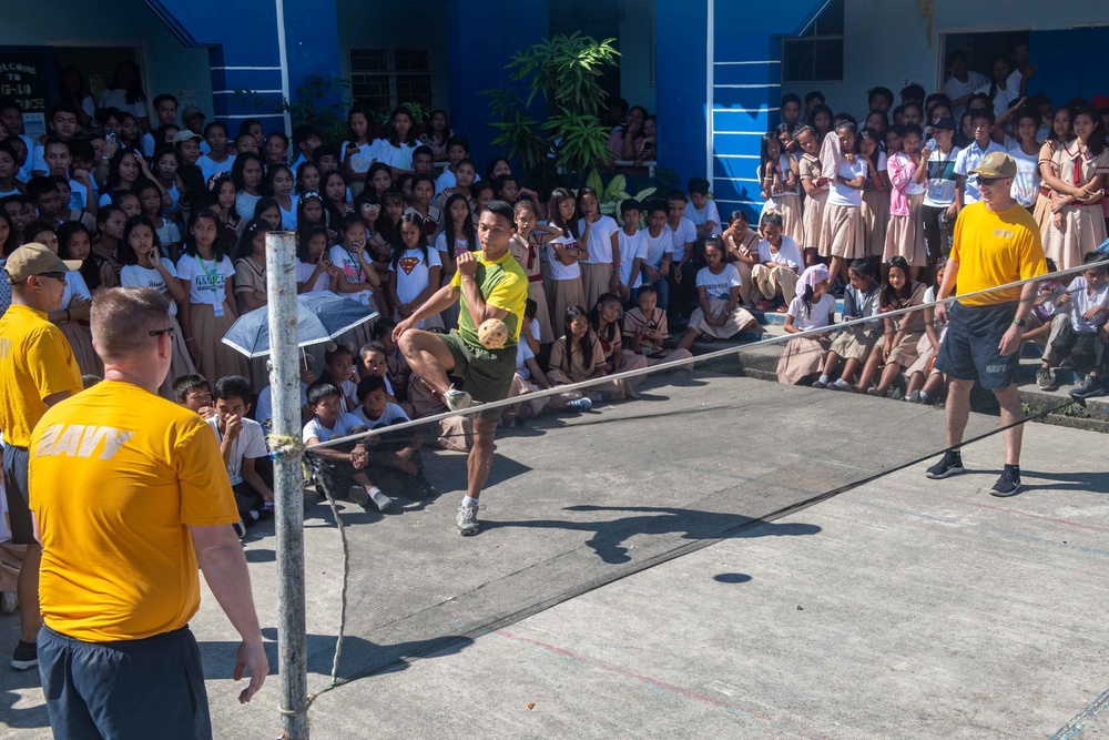 Pacific Partnership 2019 Participants Interact with San Jose National High School Students during Host Nation Engagement