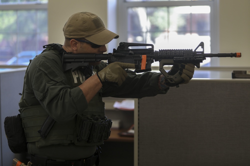 Parris Island Special Reaction Team trains during terrorism/force protection exercise