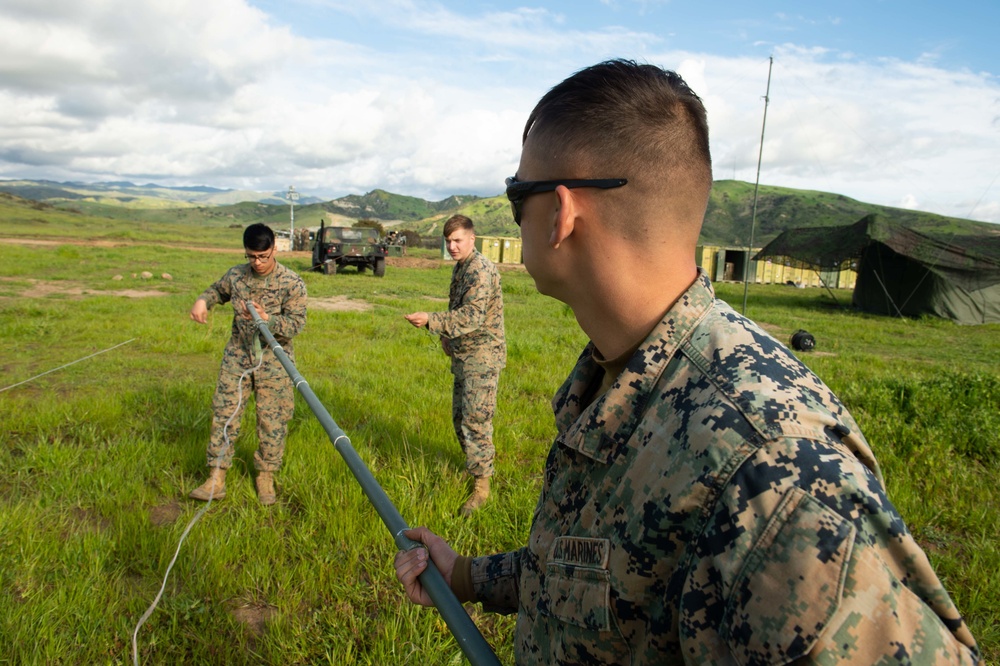 Combat Logistics Regiment 1 sets up antennas during Exercise Pacific Blitz 2019