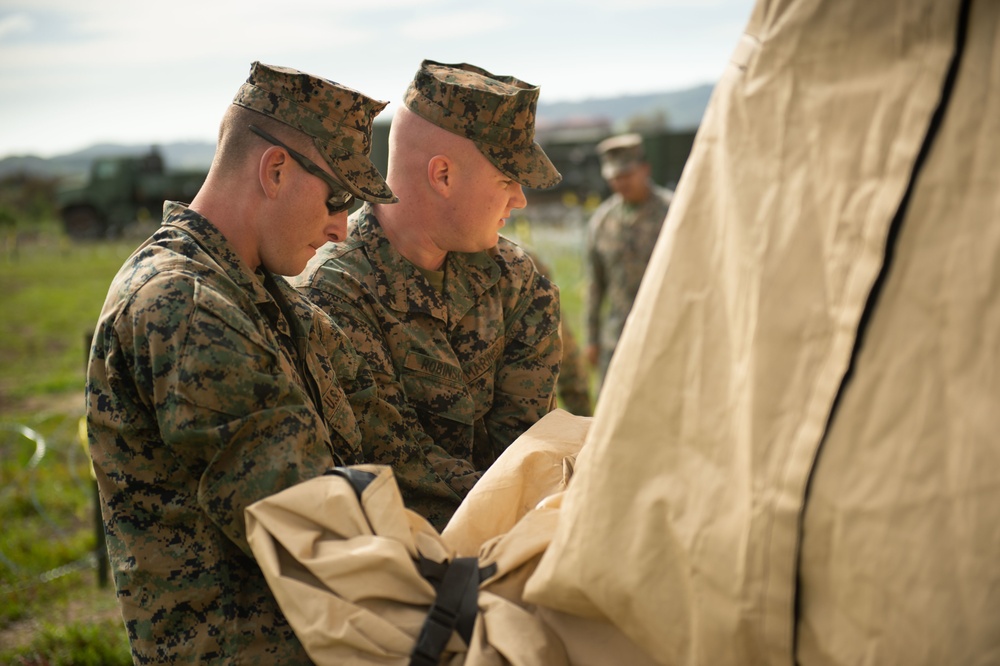 Marines from CLR 1 set up tents during Pacific Blitz 2019