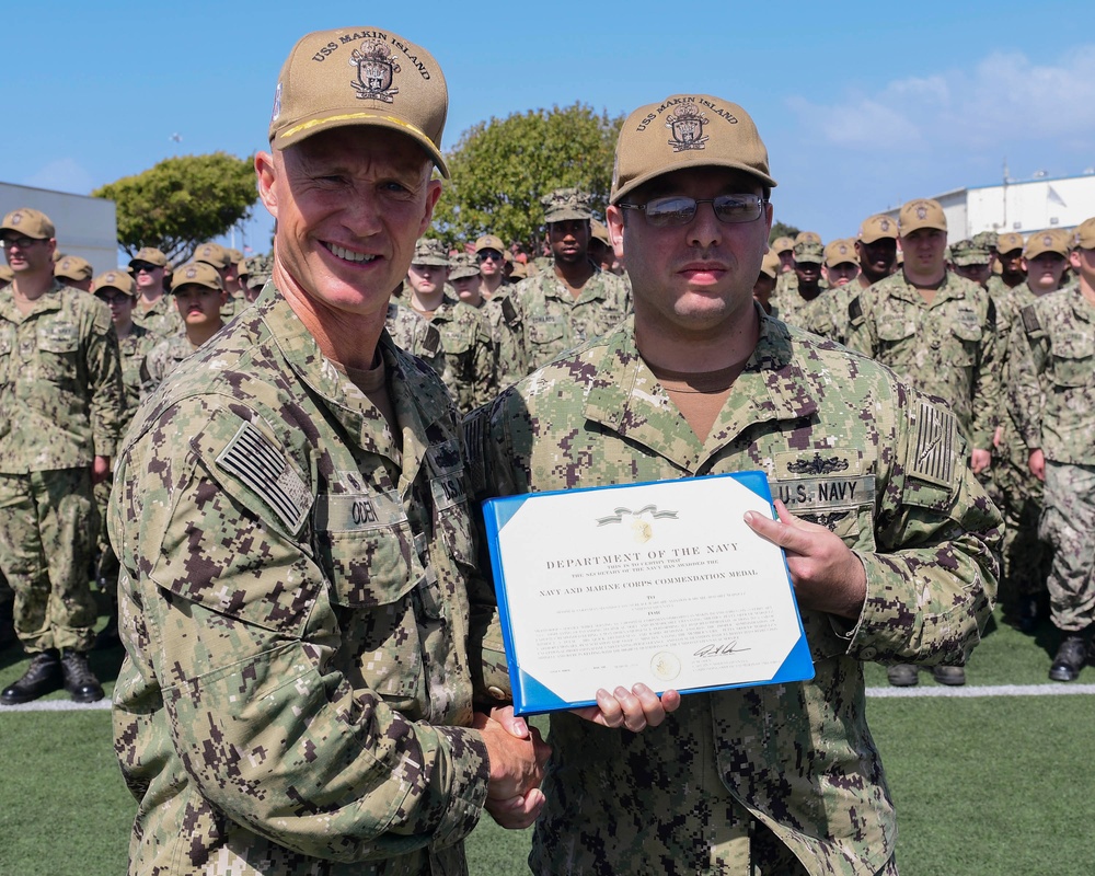 USS Makin Island Sailors get awards.