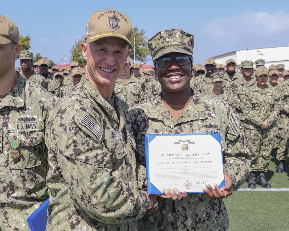 USS Makin Island Sailors get awards.