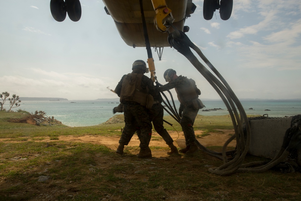 HMH-465 External Lift Exercise