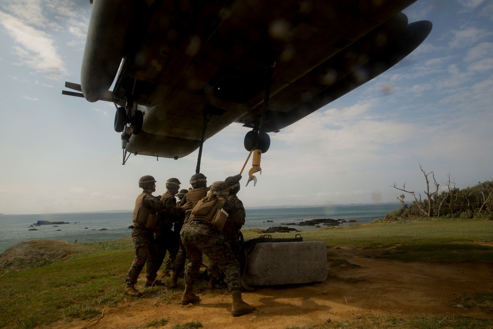 HMH-465 External Lift Exercise