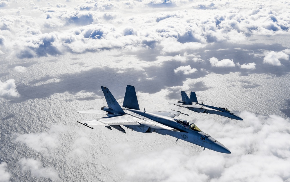 VFA 136 Knighthawks Fly In Formation