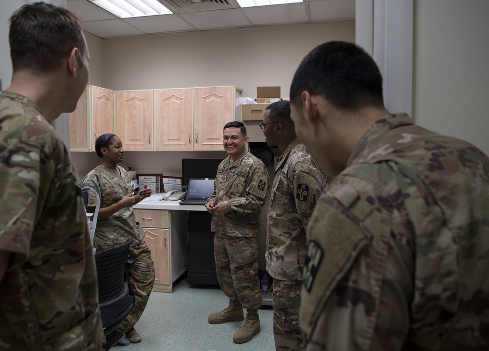 Joint optometry team gives warfighters clarity