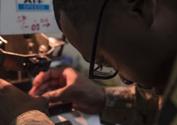 Joint optometry team gives warfighters clarity