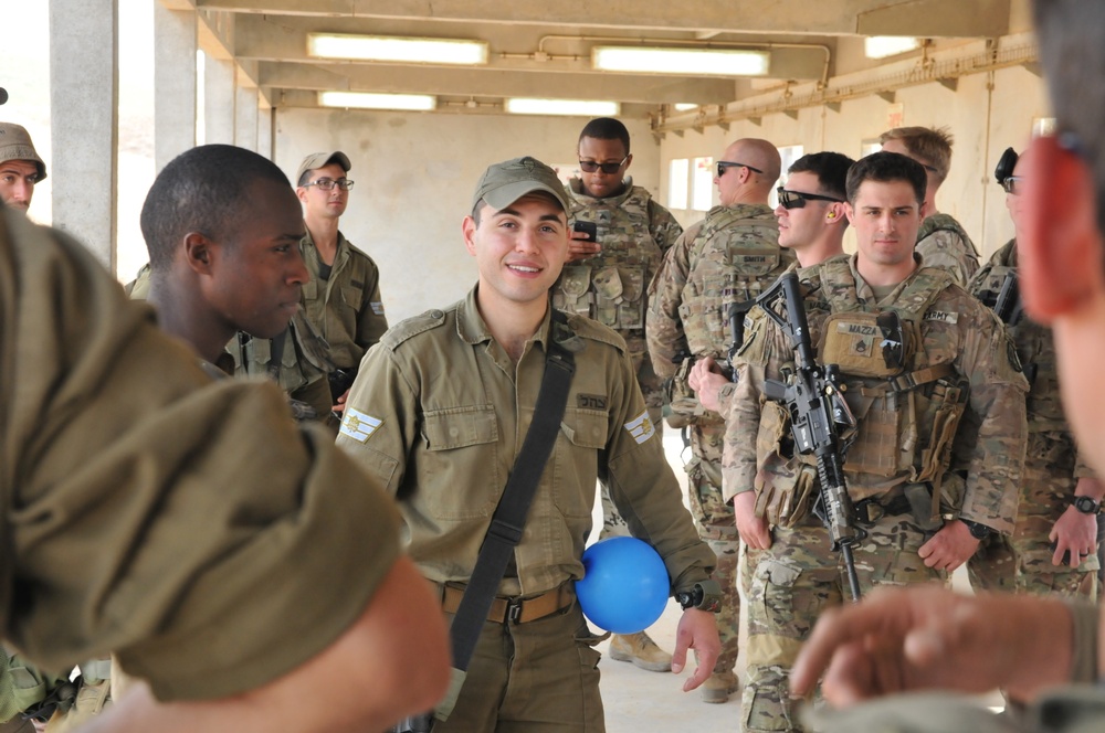 Israeli, U.S. paratroopers train together