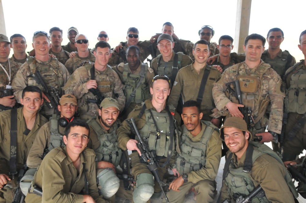 Israeli, U.S. paratroopers train together