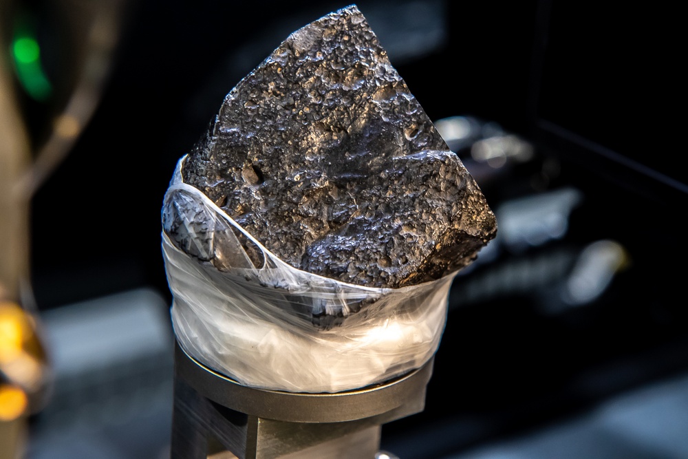 Martian meteorites land at Army lab