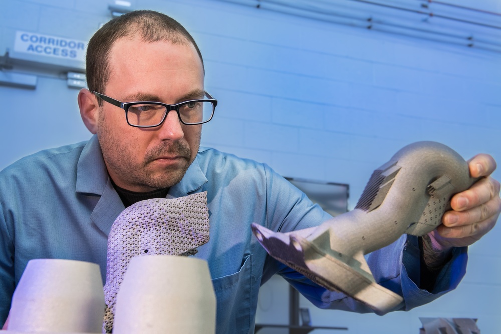 Researchers 3-D print ultra-strong steel parts from powder