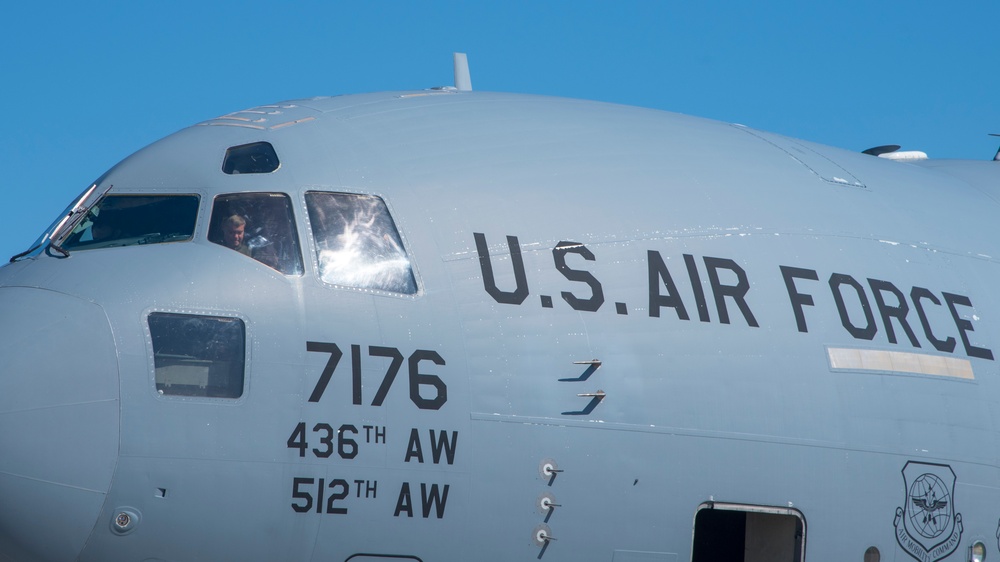 Col. Peters logs final flight at Dover AFB