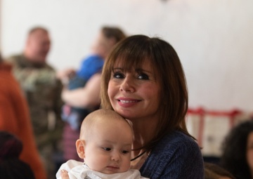 USO Bavaria Hosts What to Expect Special Delivery Showers
