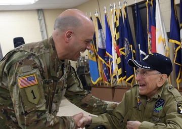 Army leaders from across the country visit Chicago to discuss the way ahead for multi-component command relationship