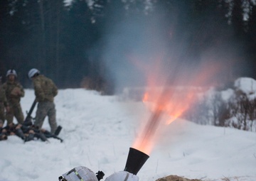 ‘3 Geronimo’ paratroopers fire 81 mm mortars at JBER
