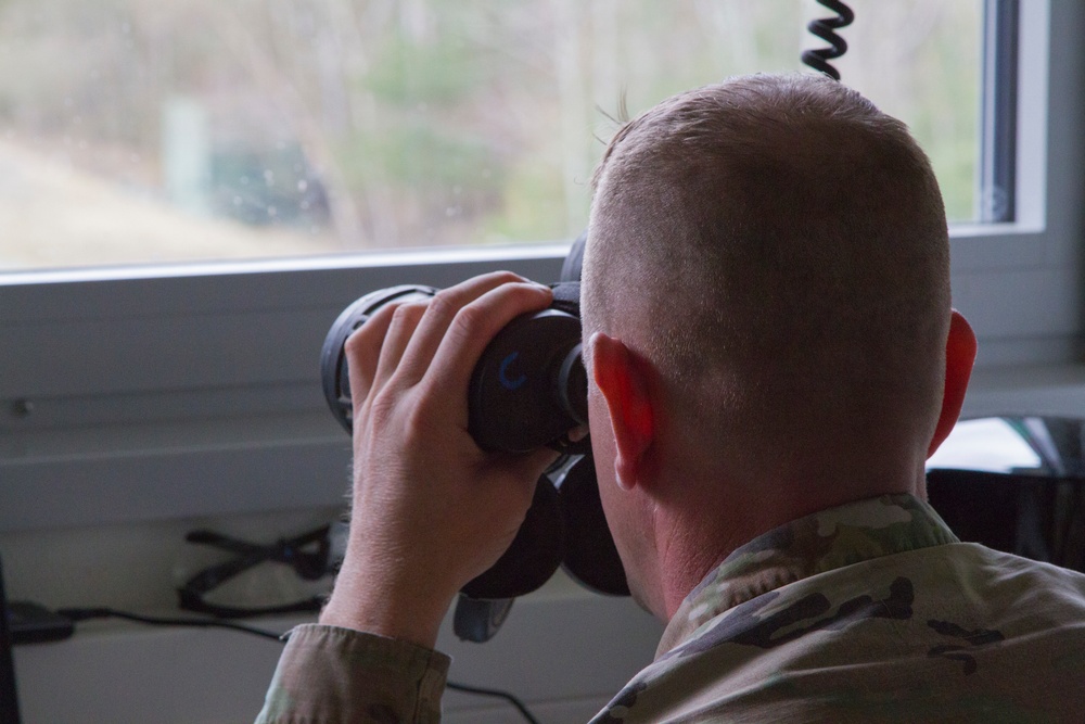 Scouts qualify with heavy weapons