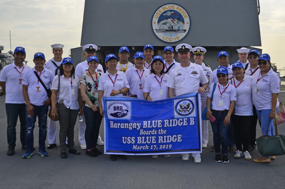 USS Blue Ridge hosts shared namesake barangay in Manila