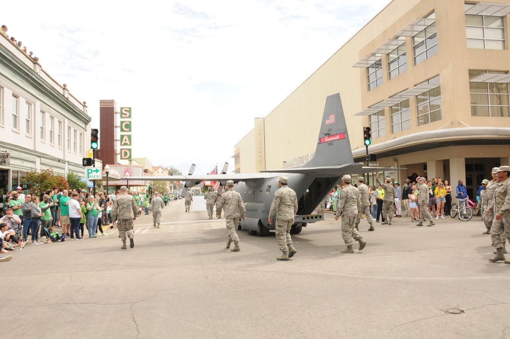 165th AW participates in Savannah St. Patrick's Day parade 2019