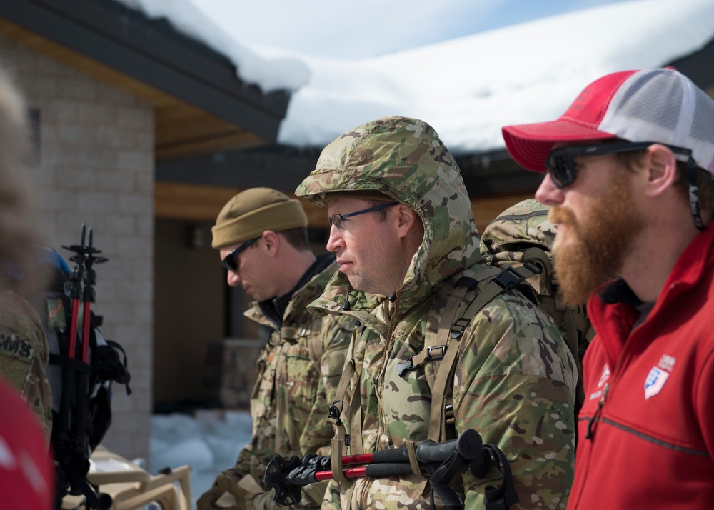 IDANG members participate in search and rescue training