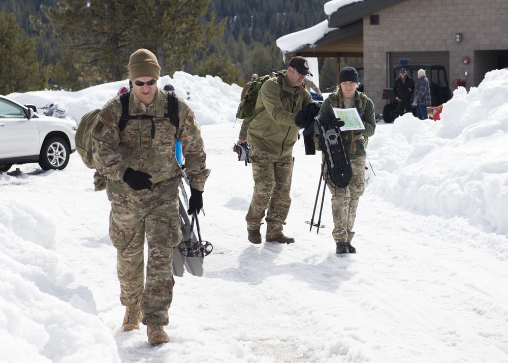 IDANG members participate in search and rescue training