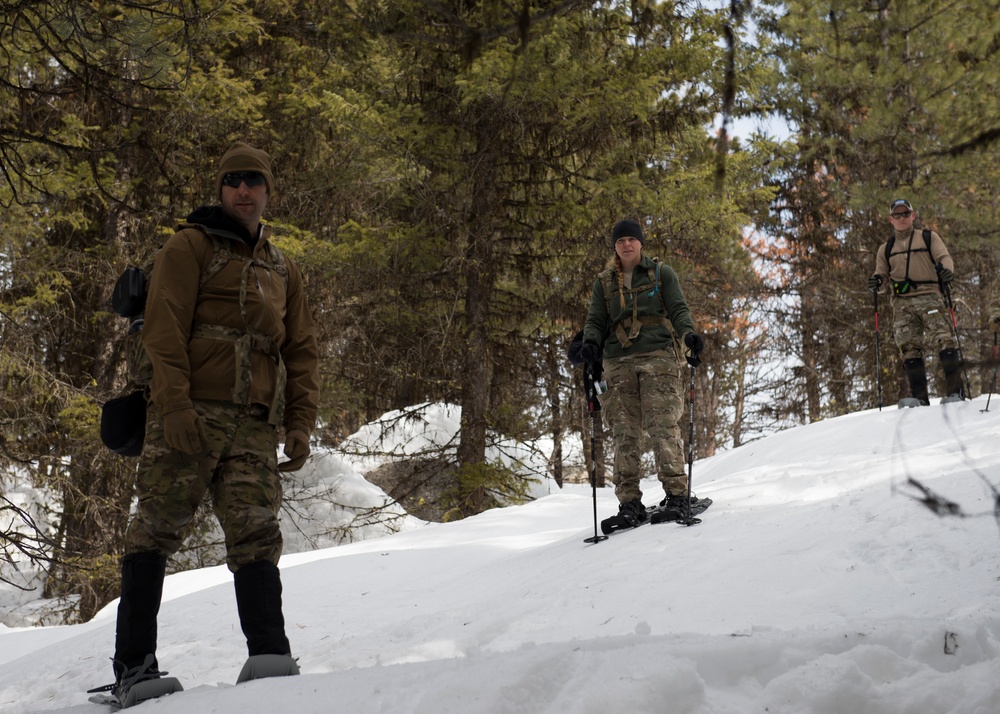 IDANG members participate in search and rescue training