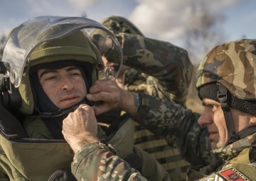 EOD Marines in Dynamic Front 19