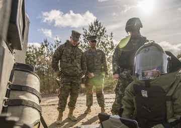 EOD Marines in Dynamic Front 19