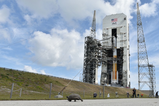 ULA launches WGS-10 satellite at Cape Canaveral