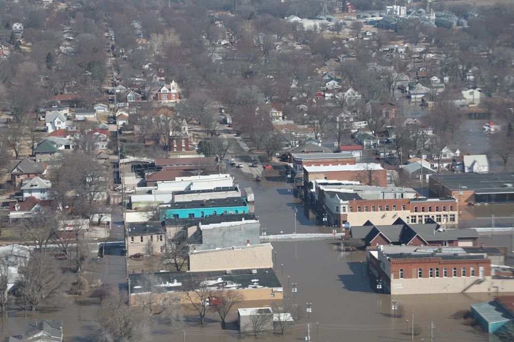 Hamburg, Iowa covered in flood waters