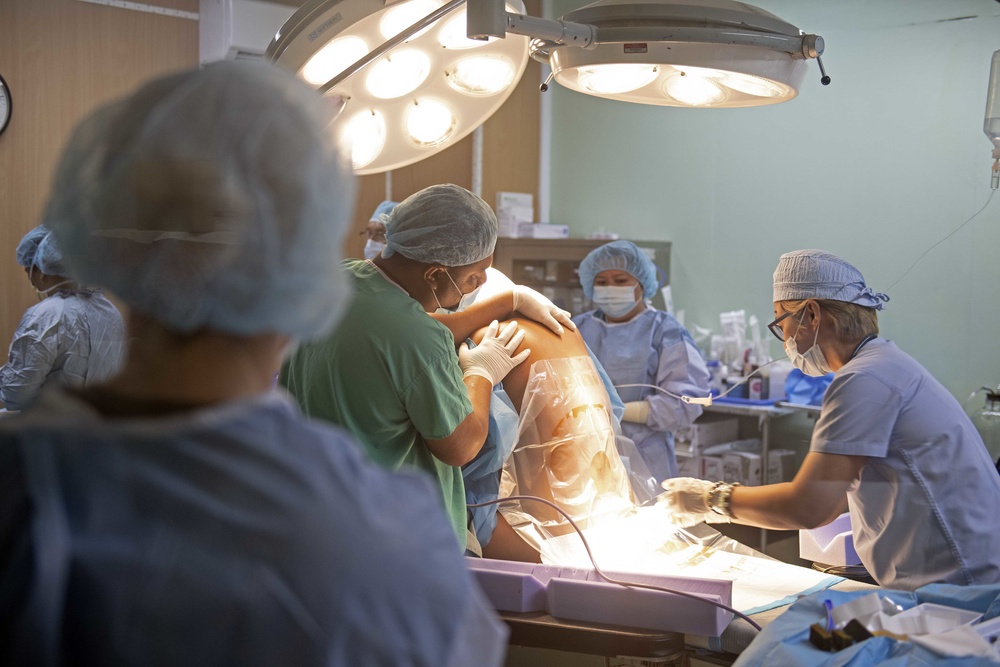 U.S. Navy medical team works side-by-side with Marshallese medical staff at Majuro Hospital