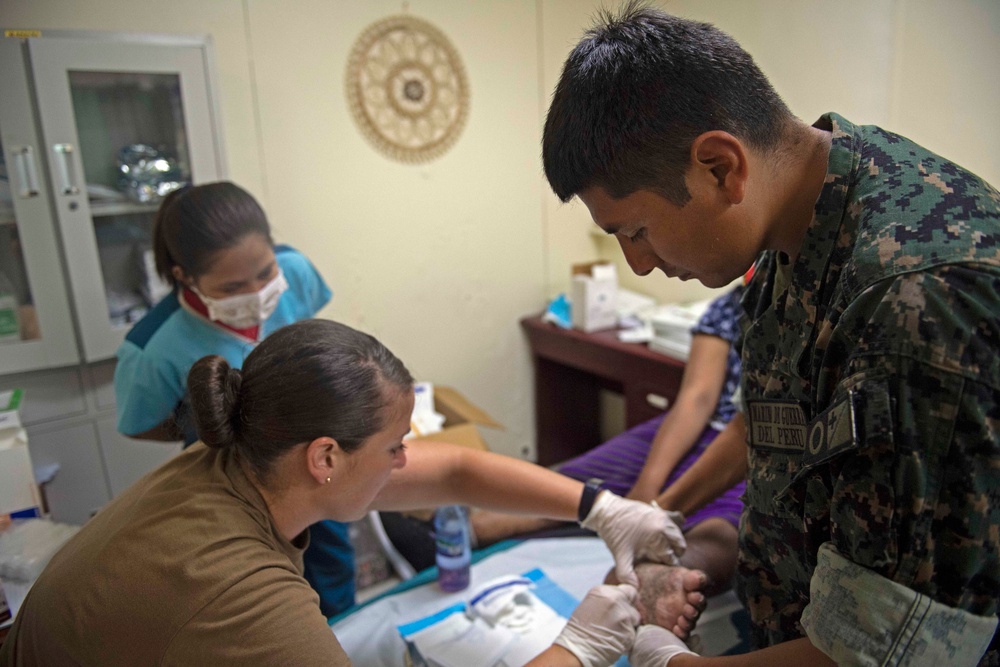 U.S. Navy medical team works side-by-side with Marshallese medical staff at Majuro Hospital