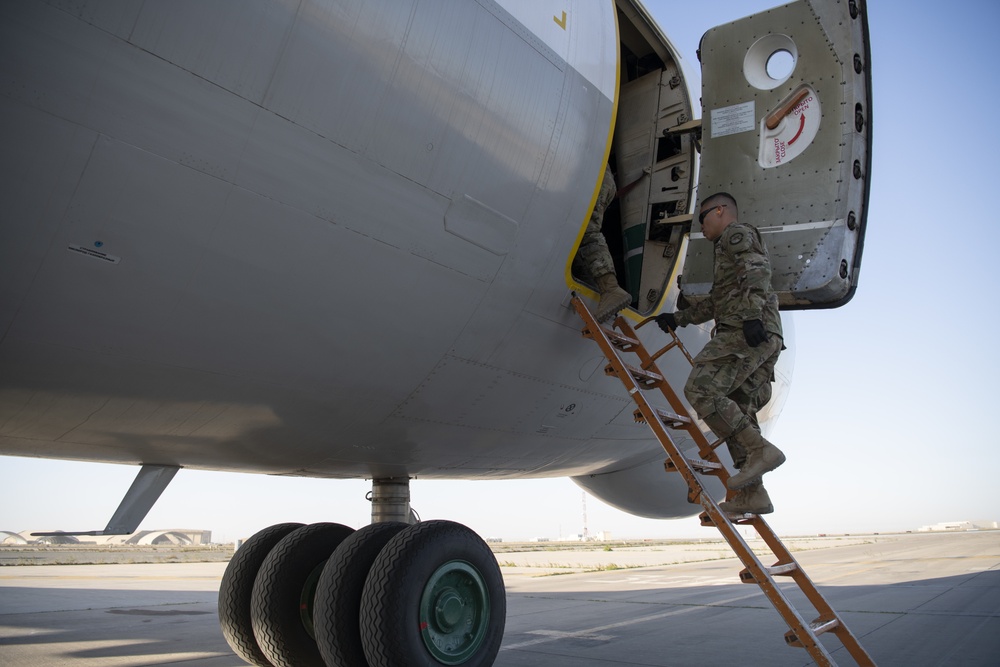 Ali Al Salem improves airlift capability with IHAT Mission