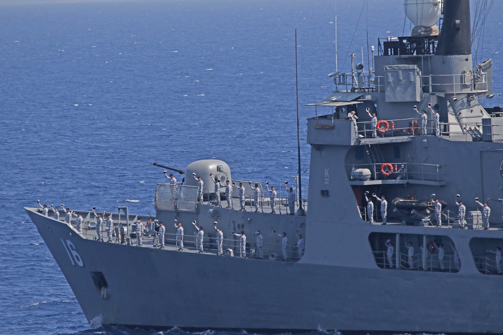 USS Blue Ridge Conduct Maritime Cooperative Activity Philippine Navy (PN) Vessel BRP Ramon Alcaraz (FF 16)