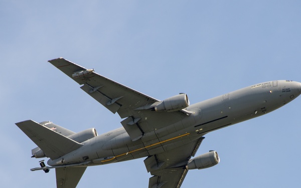 KC-10 Extender