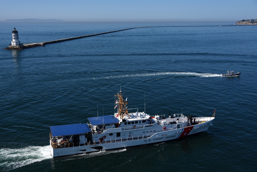 Coast Guard Fast Response Cutter Benjamin Bottoms arrives in LA