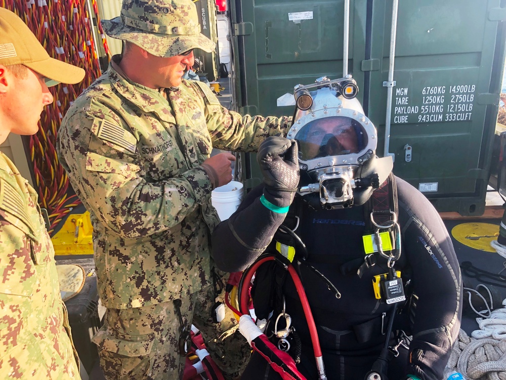 UCT-2 Conducts Surface Supplied Dive Training During PacBlitz19