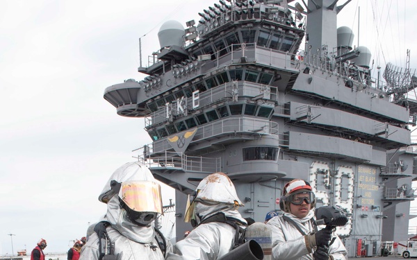 USS Dwight D. Eisenhower (CVN 69)