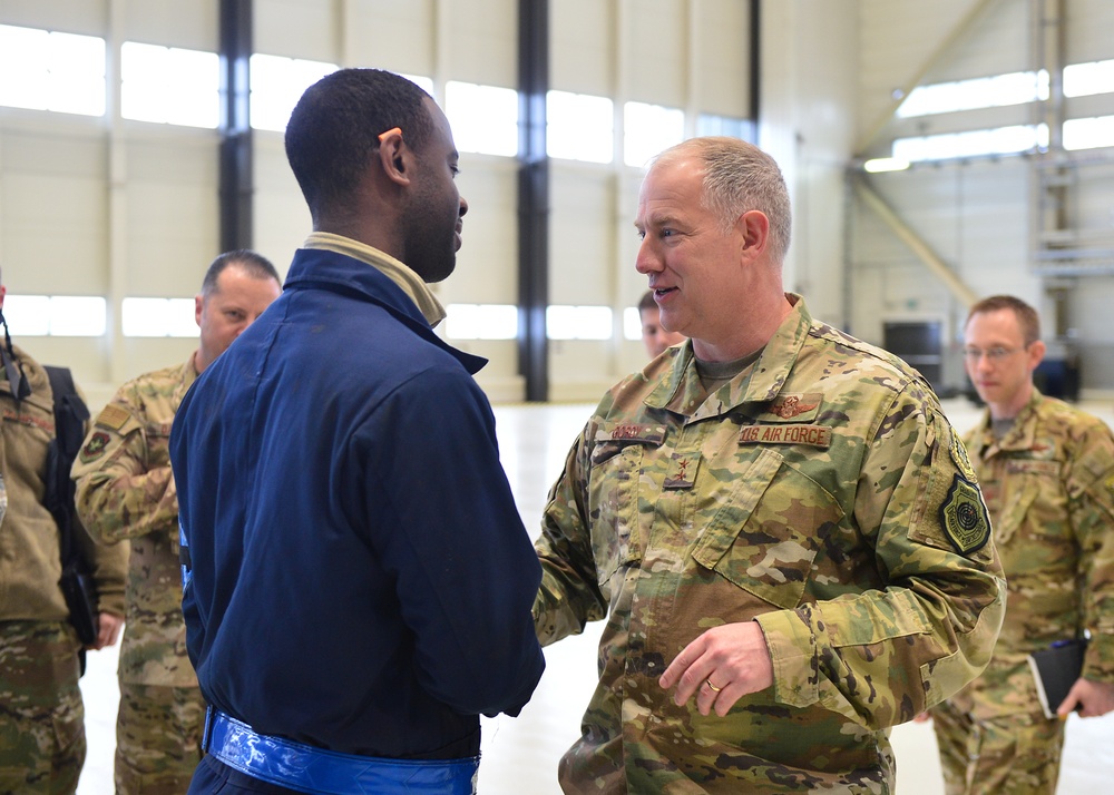 DVIDS - Images - Air Force Expeditionary Center commander visits 521st ...