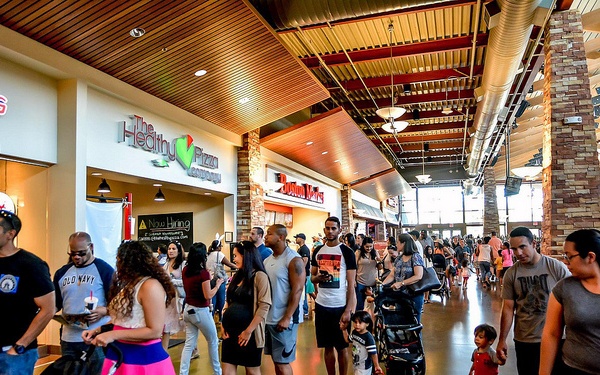 Anyone—Including Civilian Visitors and Workers— Can Dine at Exchange Restaurants, Expresses