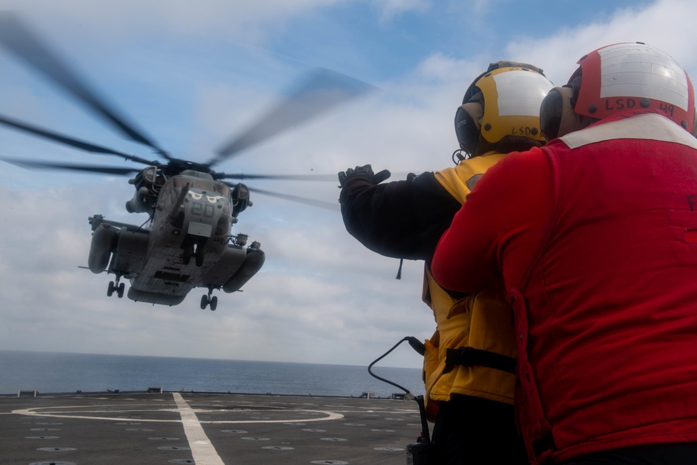 USS Harpers Ferry Conducts Flight Operations