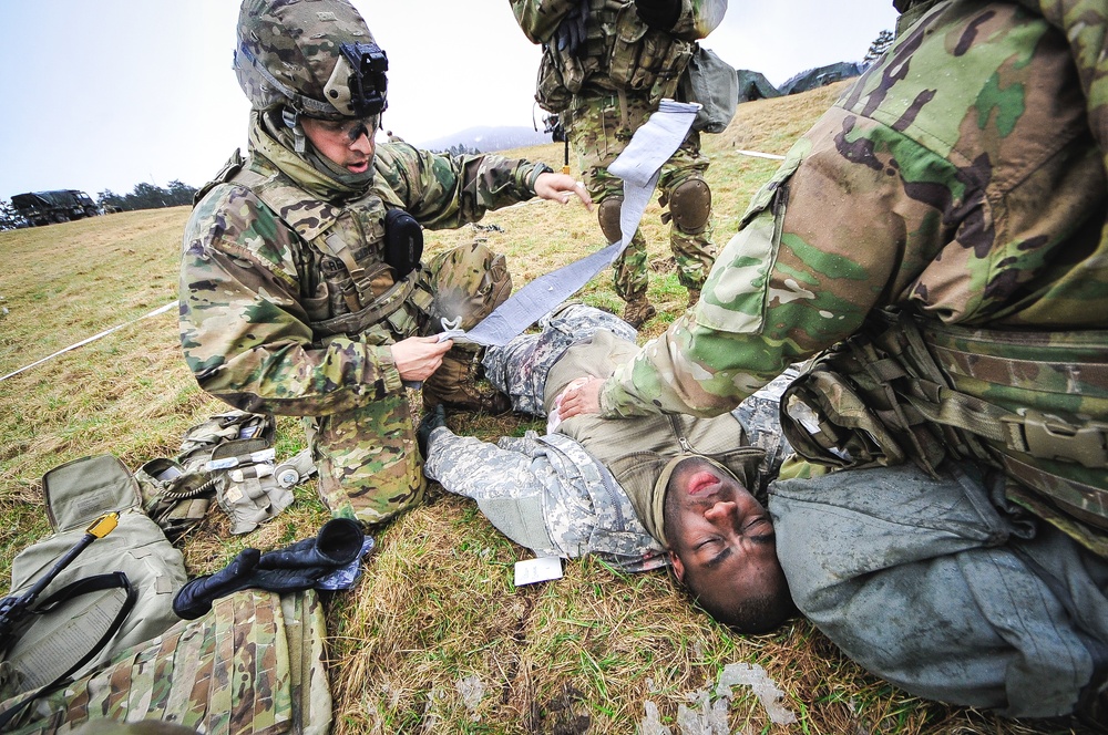 Paratroopers practice life saving skills