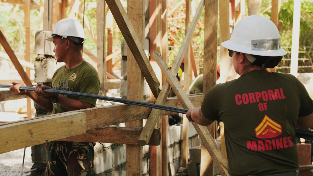 *Balikatan 2019: AFP, U.S. Marines continue construction project at Bulsa Elementary School
